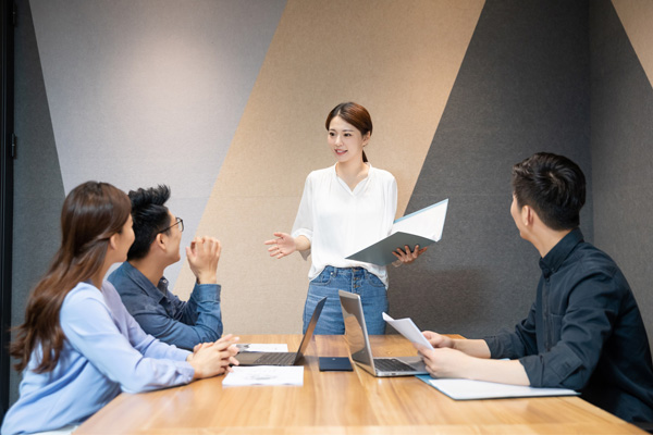 企業(yè)運用自動聊天機器人軟件好嗎